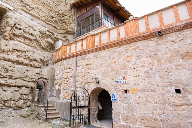 Paella, Olive Oil, Wine & Relax in Rural Estate outside Madrid - Caves, tunnels, and the abandoned thermal resort