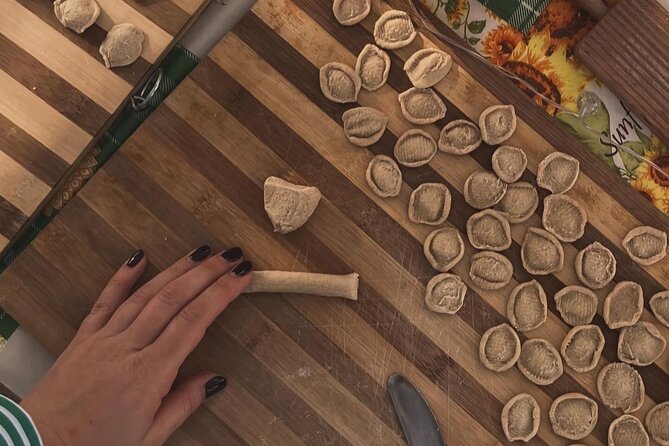 Pasta lesson with extra virgin olive oil tasting - Eating the pasta you shaped yourself