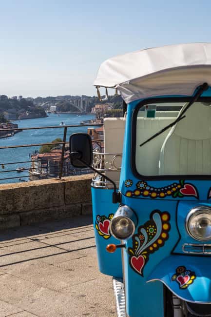 Porto: Tuk Tuk Tour with Olive Oil Tasting - Why a tuk tuk makes sense in Porto