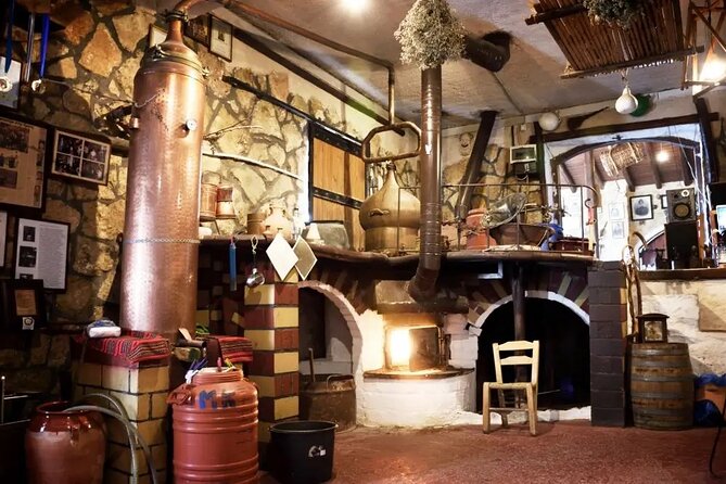 Premium Cretan Olive Oil Tasting, Wine, Raki and Local Food Tour - Why the private format changes the value