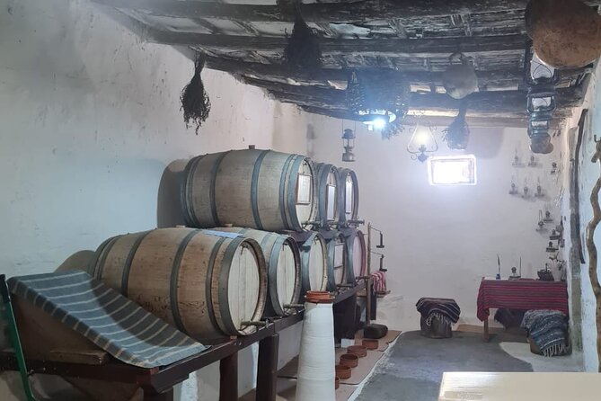 Premium Cretan Olive Oil Tasting, Wine, Raki and Local Food Tour - Who will get the most from this experience