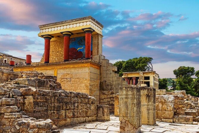 PRIVATE-Knossos Palace-Zeus Cave-Olive Oil Tasting-Old Villages - Key points at a glance