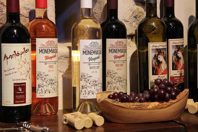 Private Tour in Historic Estate in Monemvasia with wine-olive oil tasting & meal - Greek cooking in the garden