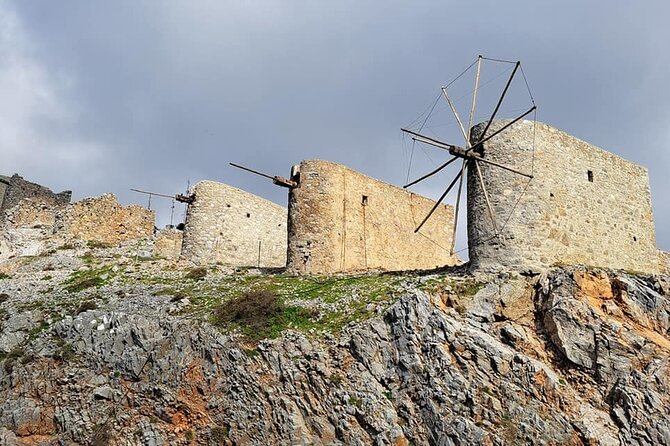 Private Tour-Knossos Palace Zeus Cave&Olive Oil Mill from Elounda - A family taverna and a proper Cretan lunch