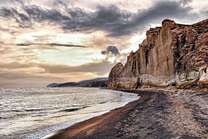 Santorini: 6hr Private Tour with Olive Oil, Beer or Wine Tasting - Firostefani and the classic blue dome
