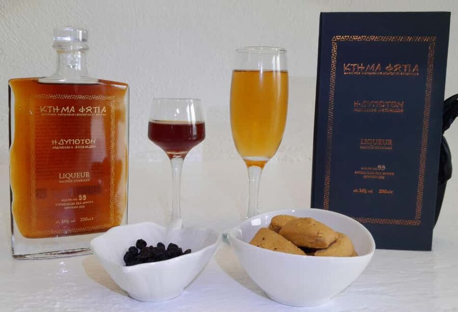 Santorini: Private Olive Oil tasting & Liqueur experience - Learning to taste extra virgin olive oil
