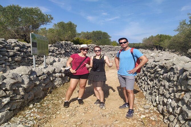Small-Group Olive Oil Tour in Cres with Tasting - Timing, meeting points, and group size