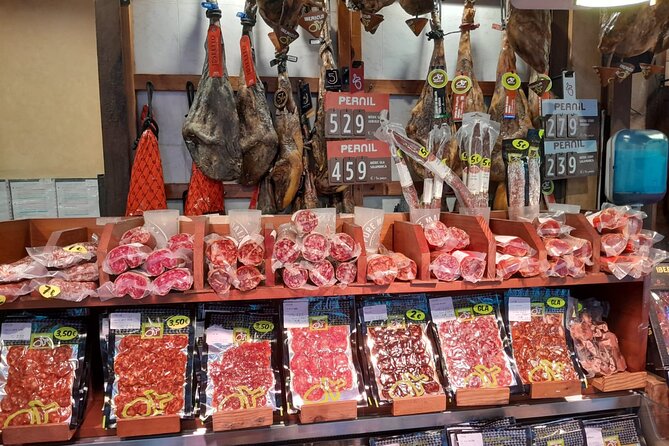 Tarragona Culinary Experience: Olive Oil & Iberian Ham Delight - A Spanish lunch with ham and regional cheese