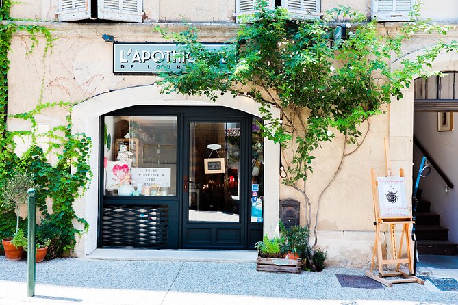 The wines of the Luberon, the Château de Lourmarin & Bastide du Laval olive oil - Sampling olive oil at Bastide du Laval