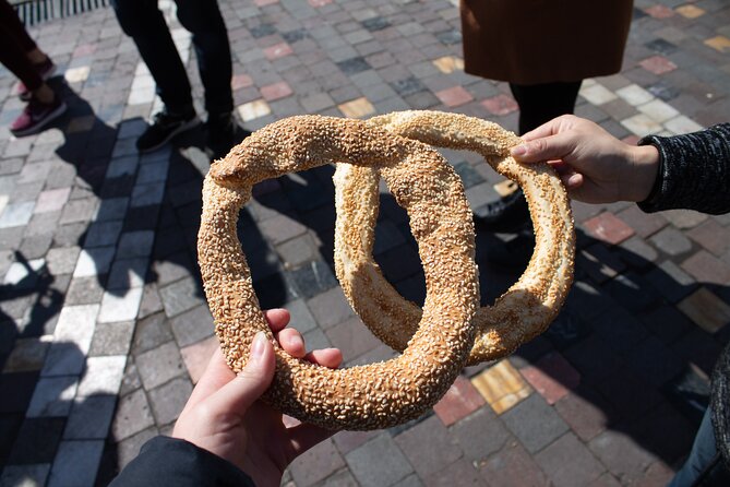 Traditional breakfast in markets with olive oil and honey tasting - Why this Athens food tour works best in the morning