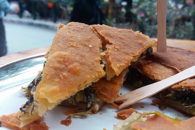 Traditional breakfast in markets with olive oil and honey tasting - Psiri and the traditional pie stop