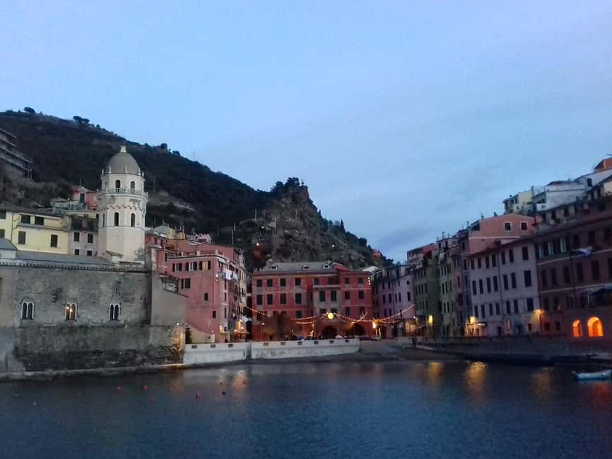 Vernazza (5 Terre): olive grove tour and oil and wine tasting - Leaving Vernazza by way of the hills