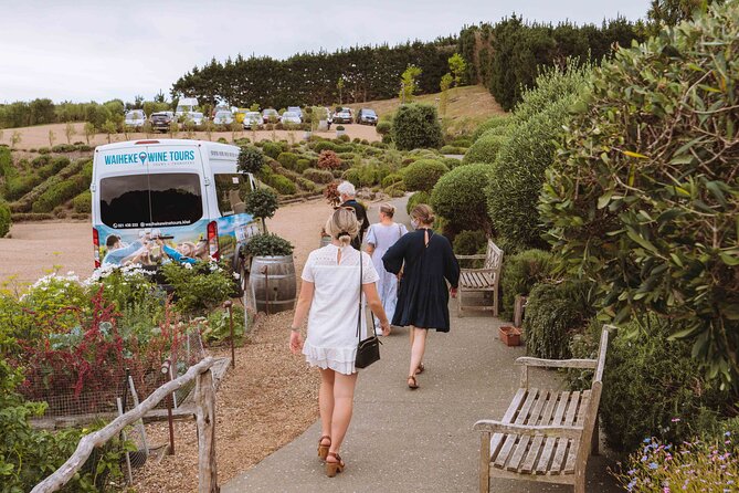 Waiheke Island: Taste&Graze Whisky Cellar Tour, Food, Olive Oil - The Heke: beer, gin, whisky, and a longer tasting