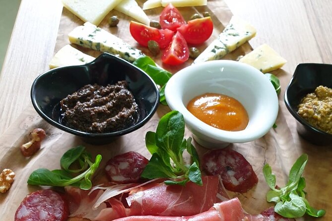 Wine, Honey & Olive Oil of Solta Island - Tasting Tour - The guide and private-tour format